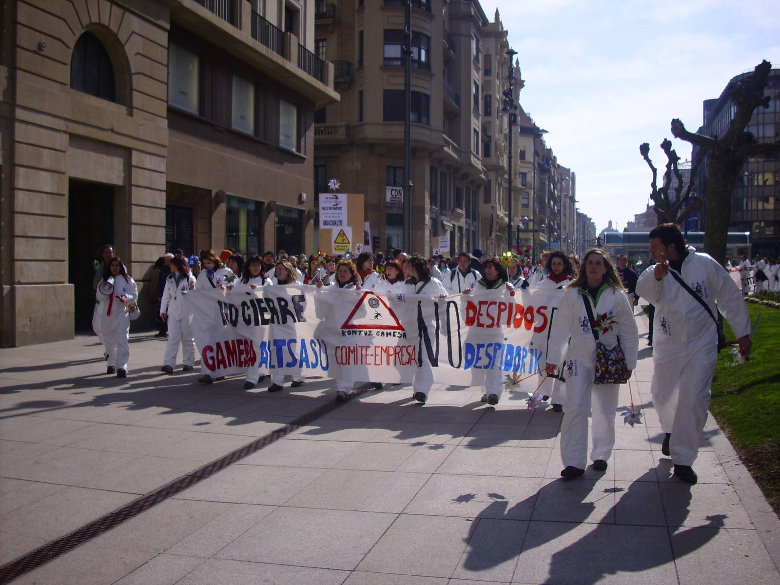 ELA pide a los grupos parlamentarios navarros que voten a favor de la Ley contra la deslocalización empresarial