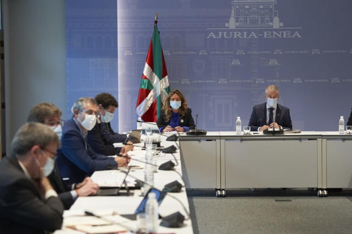 ELA pide al Gobierno Vasco acordar el proceso de vacunación de las trabajadoras del sector sanitario y sociosanitario