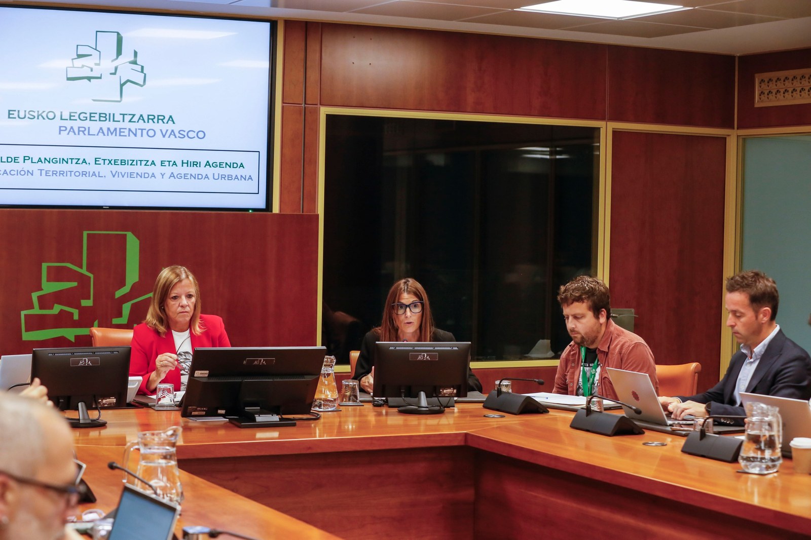 ELA pide al Gobierno Vasco que intervenga directamente en el asunto de la vivienda