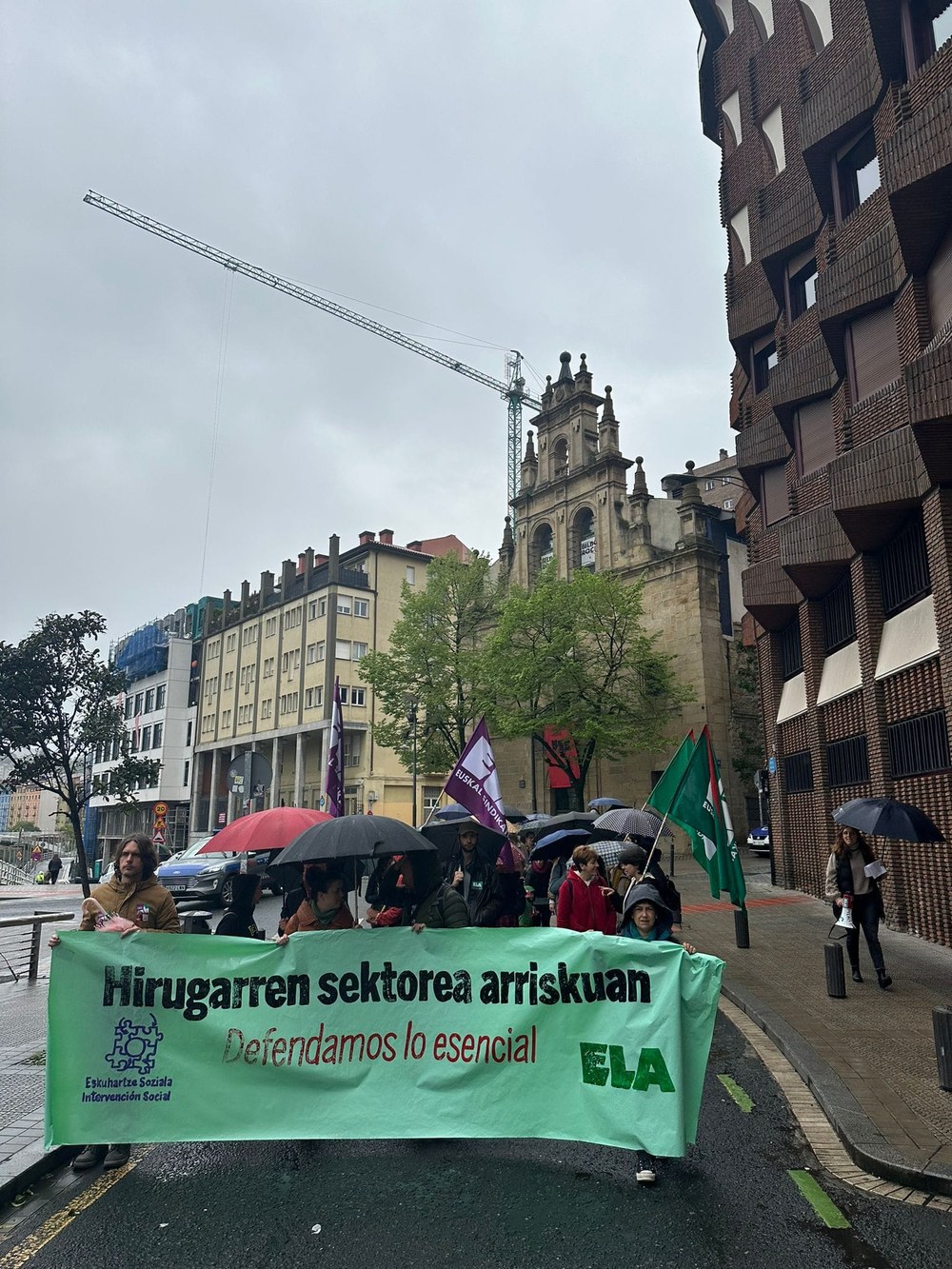 ELA presenta una nueva propuesta a la patronal para garantizar el poder adquisitivo y la salud laboral