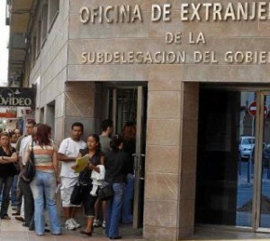 ELA rechaza la modificación del reglamento de Extranjería por insuficiente y utilitarista
