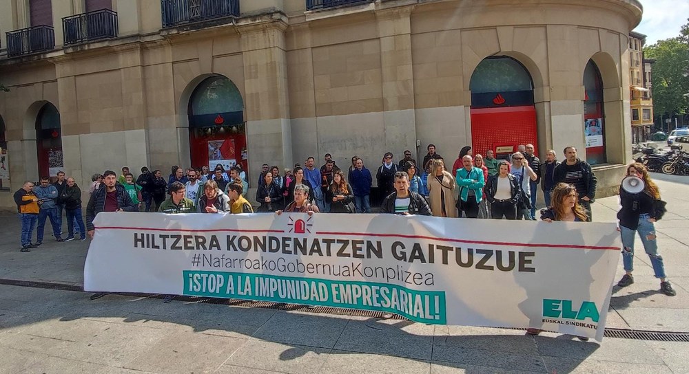 ELA se concentra para denunciar la muerte de un trabajador en Automóviles Torregrosa