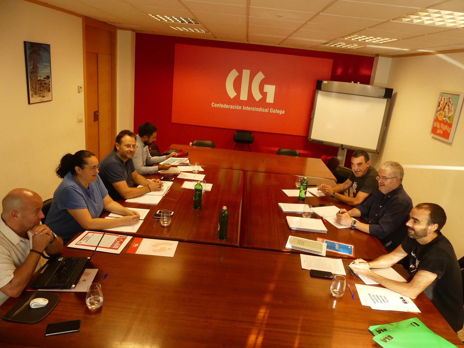 ELA y CIG analizan la situación laboral