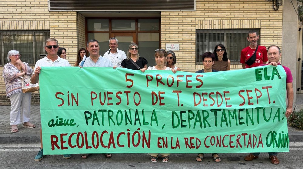 ELA exige la recolocación en la red concertada de cinco docentes que han ido a la calle