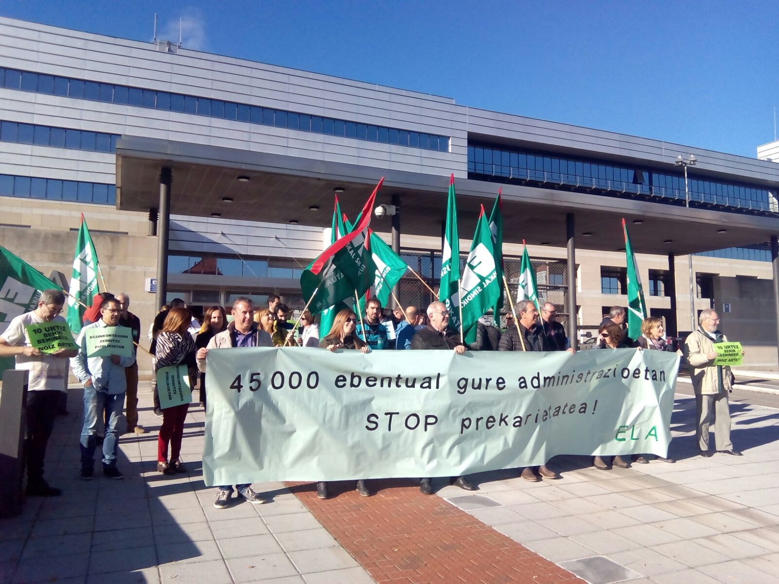 En el sector público vasco hay 45.000 trabajadores y trabajadoras temporales