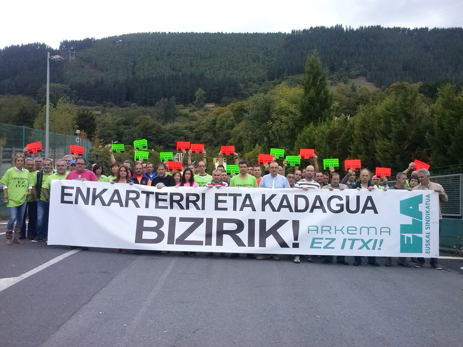 "Enkarterri eta Kadagua bizirik" lema de la manifestación de mañana, sábado , en Bilbao