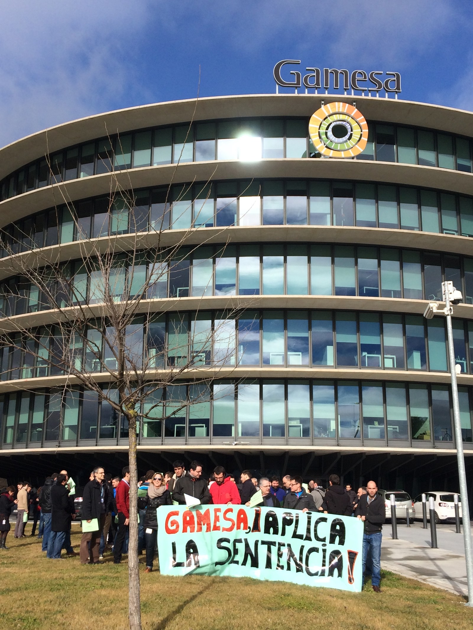 Gamesa no cumple sus compromisos con 500 trabajadores de Iruñea
