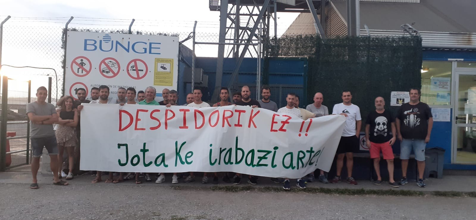 Huelga en Bunge Iberica de Zierberna en defensa del empleo Huelga en Bunge Iberica de Zierberna en defensa del empleo