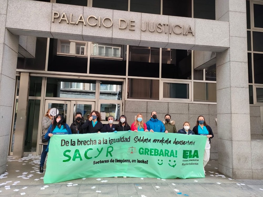 Huelga indefinida de las limpiadoras de los Juzgados de Bizkaia