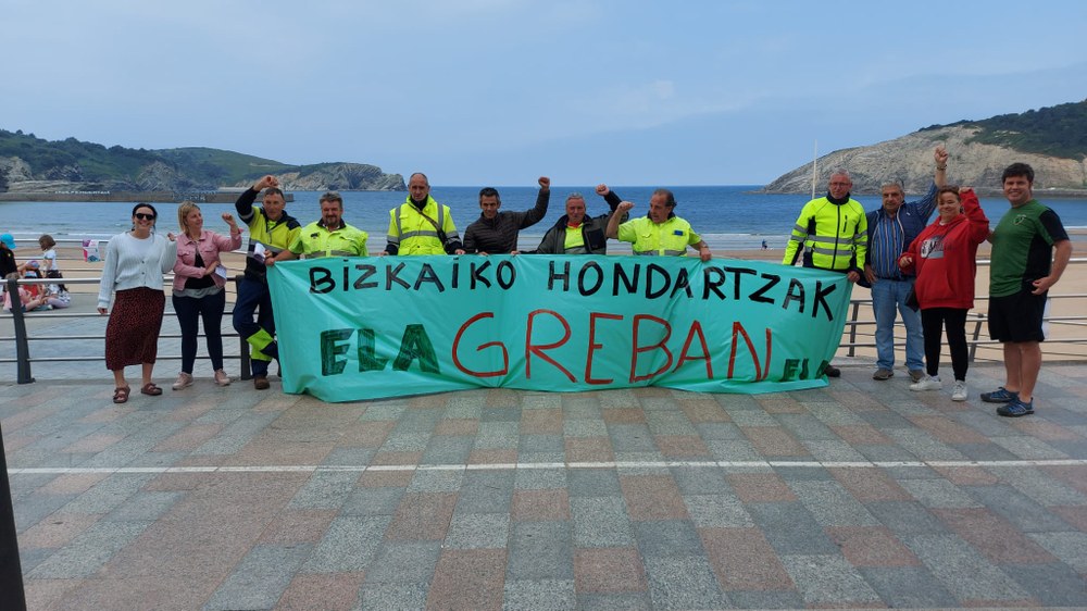 Huelga indefinida en el mantenimiento de las playas de Bizkaia