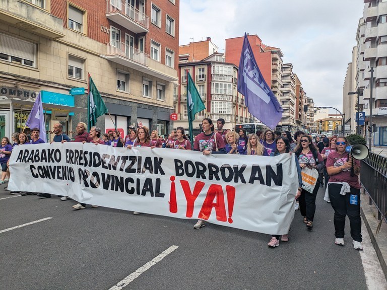 La brecha salarial es del 35% respecto a Bizkaia y Gipuzkoa