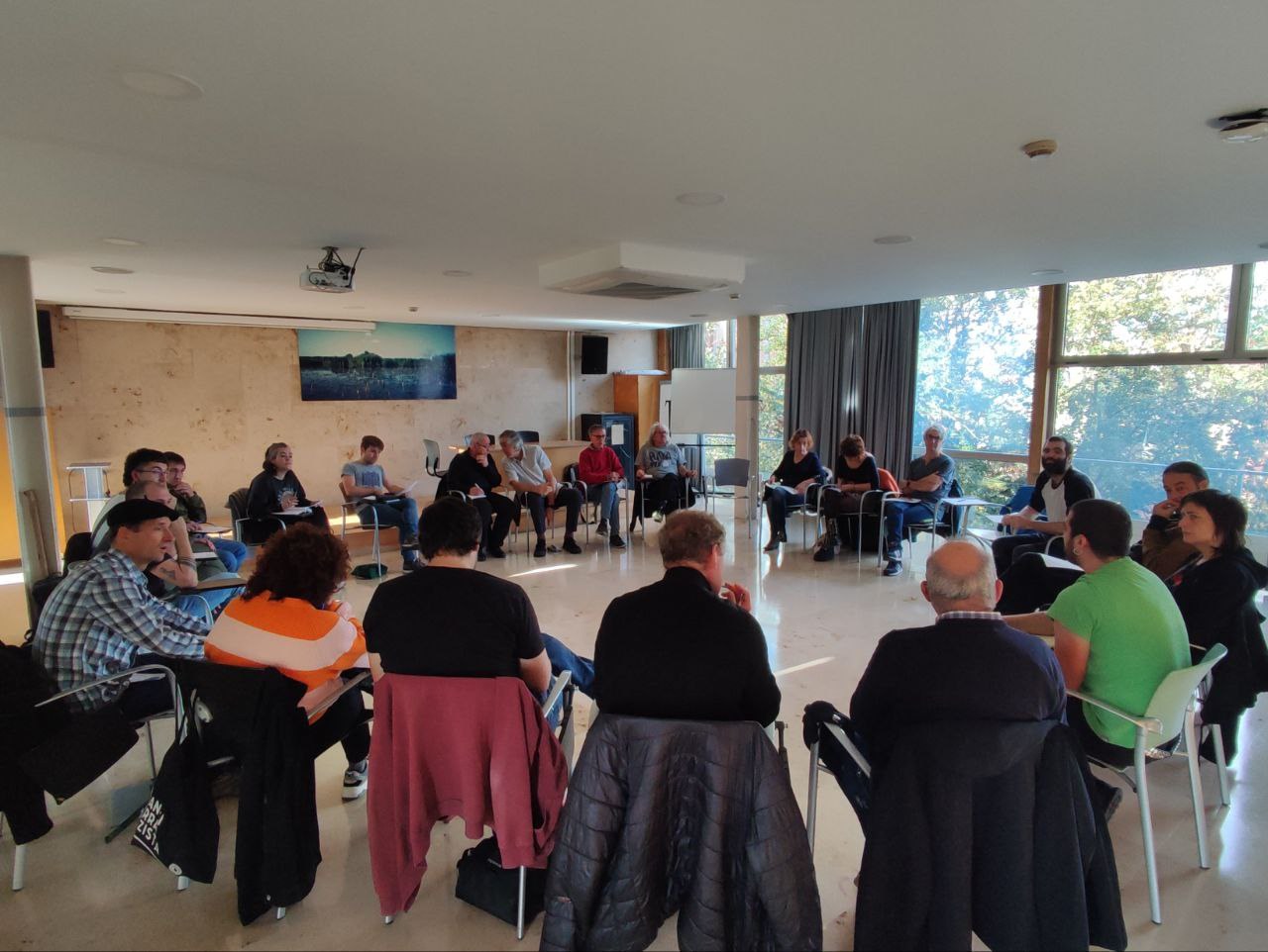 La Carta de Derechos Sociales de Euskal Herria muestra su apoyo a la Huelga General Feminista en su asamblea general