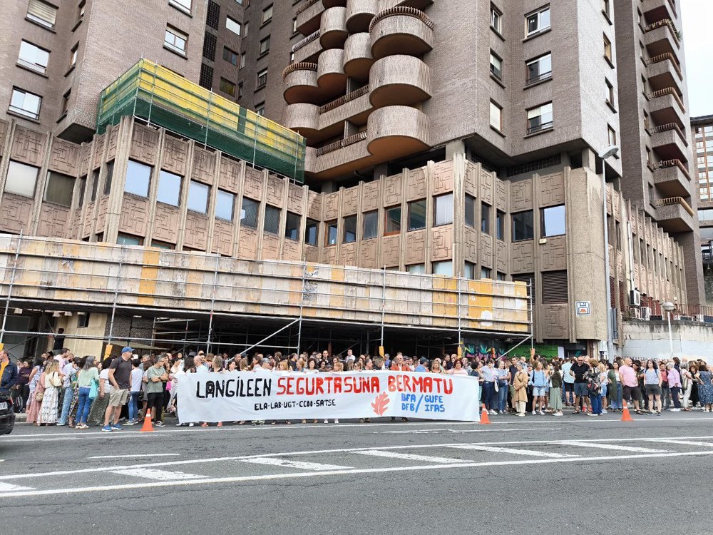 La junta de personal y el comité de empresa condenan la agresión a una trabajadora de un hogar de menores