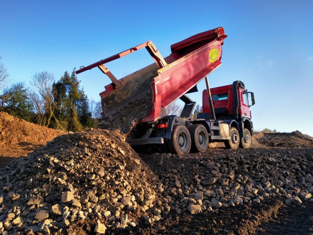 El Tribunal Superior de Justicia obliga a Excavaciones Imanol Lasa a abonar más de 20.000 euros a un camionero por vulnerar su derecho a la integridad física