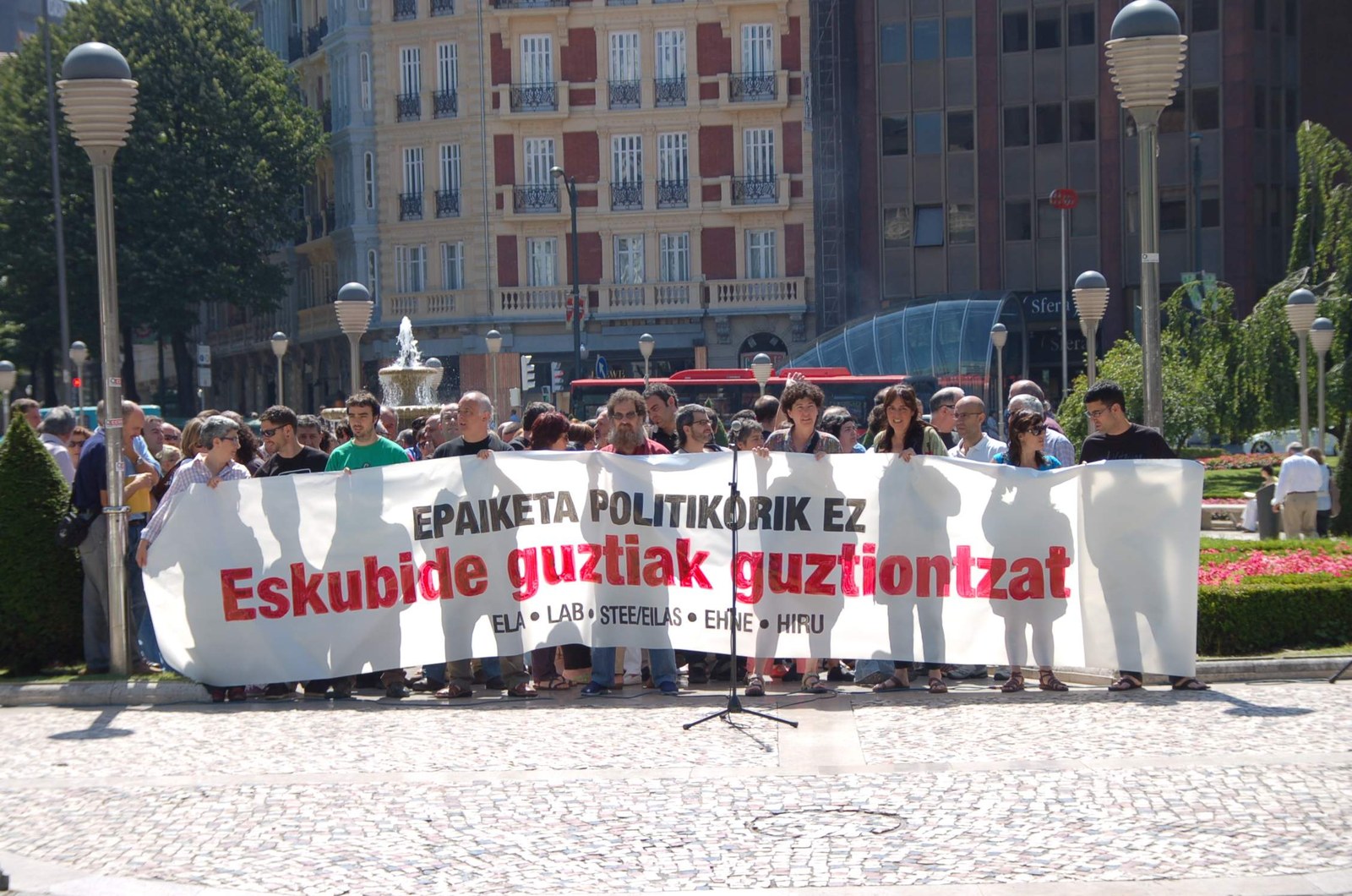 La mayoría sindical convoca concentraciones para exigir la libertad de los encausados en el caso "Bateragune"