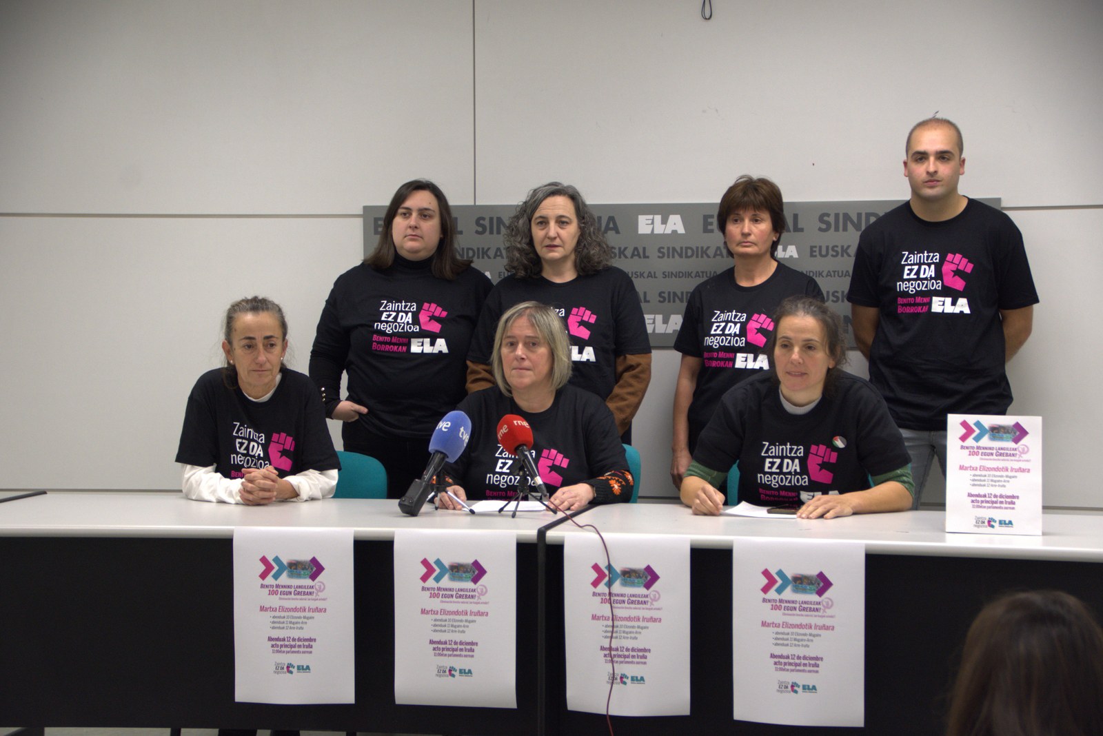 La plantilla cumple un año y más de 100 días de huelga para mejorar las condiciones laborales y el servicio de salud mental