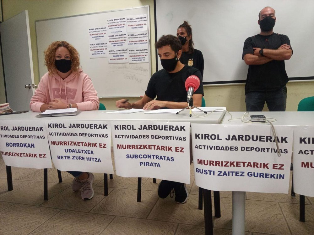 La plantilla de actividades deportivas de Araba irá a la huelga indefinida si el Ayuntamiento de Vitoria-Gasteiz no negocia