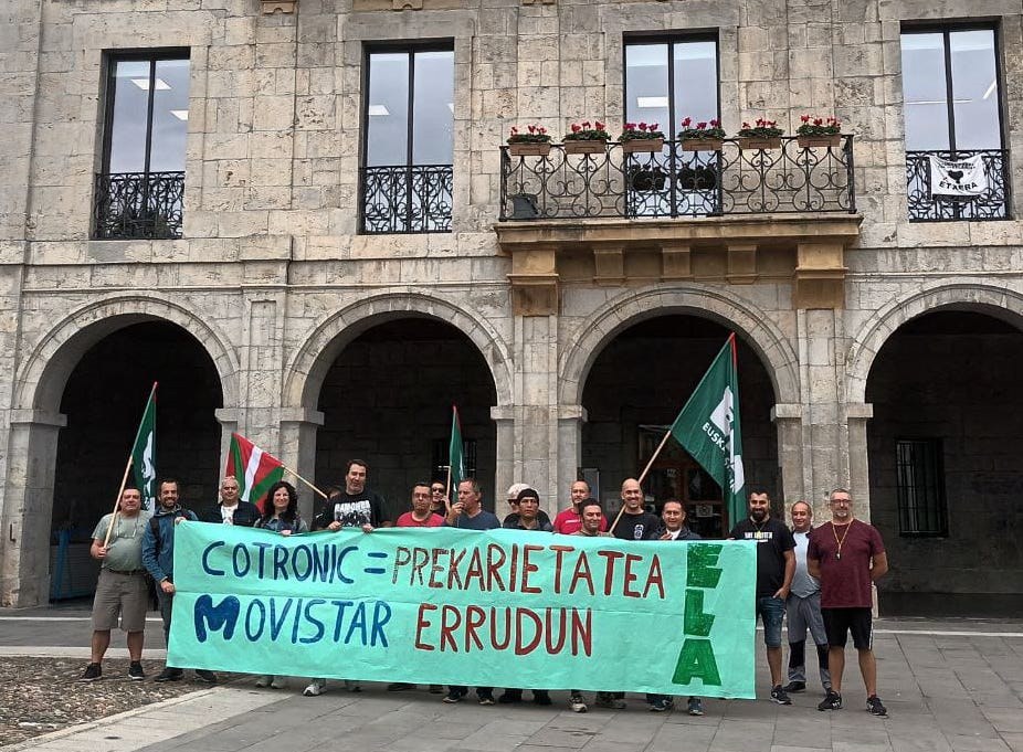 La plantilla de Cotronic cumple doce días de la huelga indefinida contra la modificación de sus condiciones de trabajo