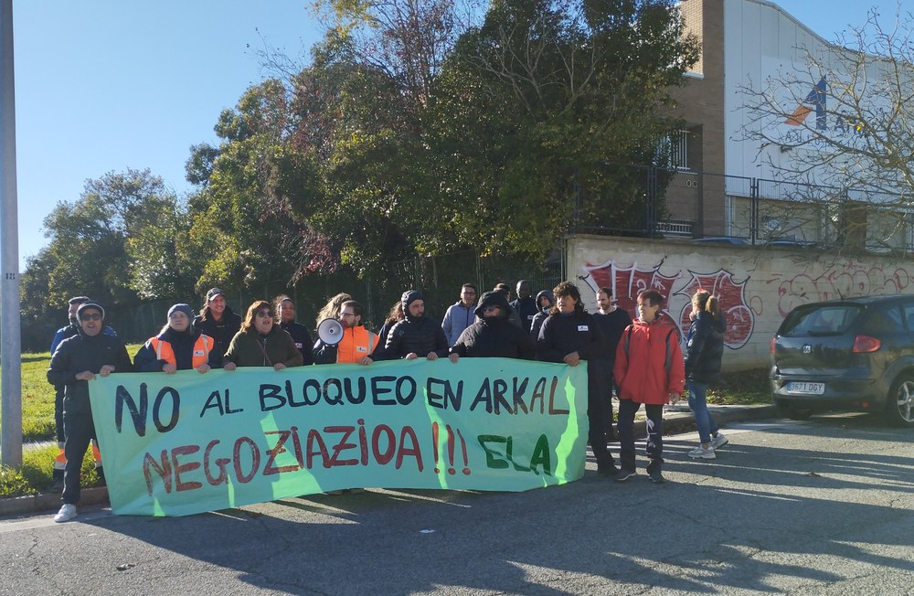 La plantilla se moviliza para romper el bloqueo en la negociación
