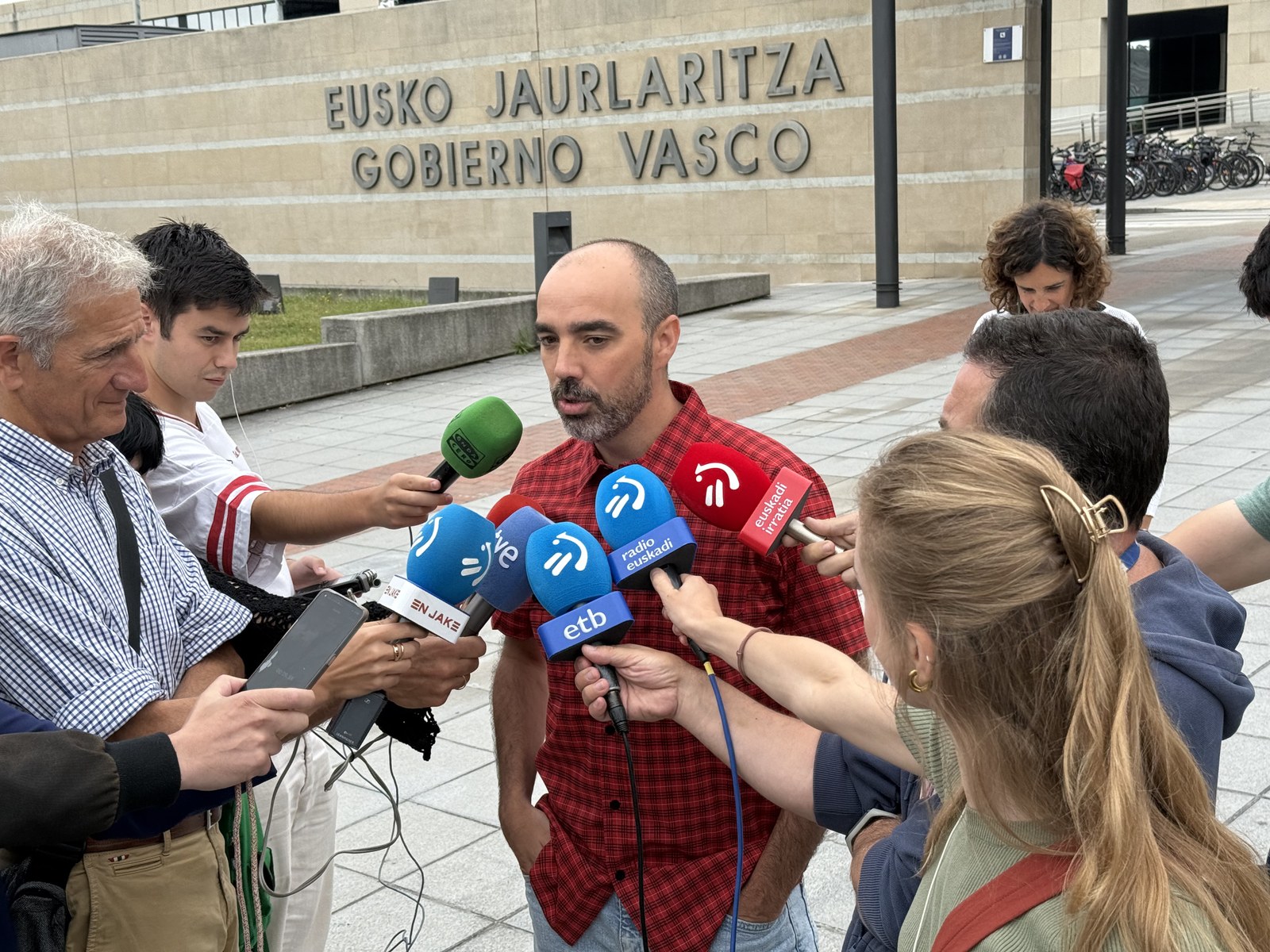 La propuesta del Gobierno Vasco afectaría a menos de 10.000 personas La propuesta del Gobierno Vasco afectaría a menos de 10.000 personas