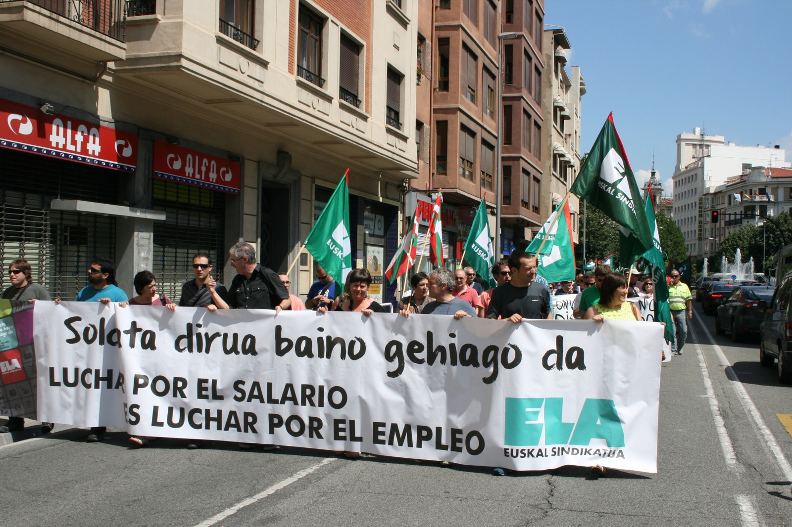 La semana de movilizaciones en favor del salario y el empleo ha finalizado hoy en Iruñea