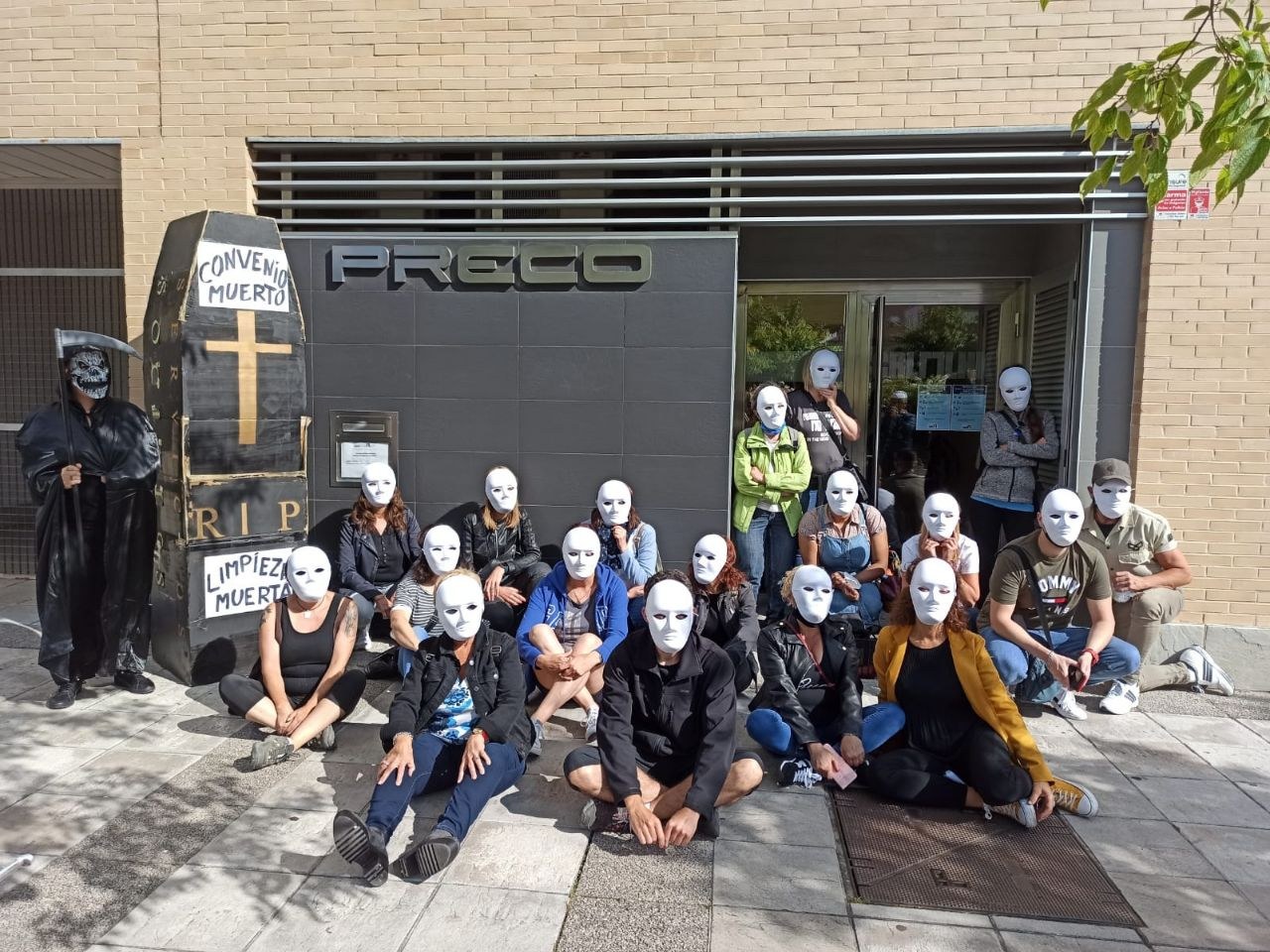 Las empresas se niegan a negociar el convenio de limpieza de edificios y locales de Araba