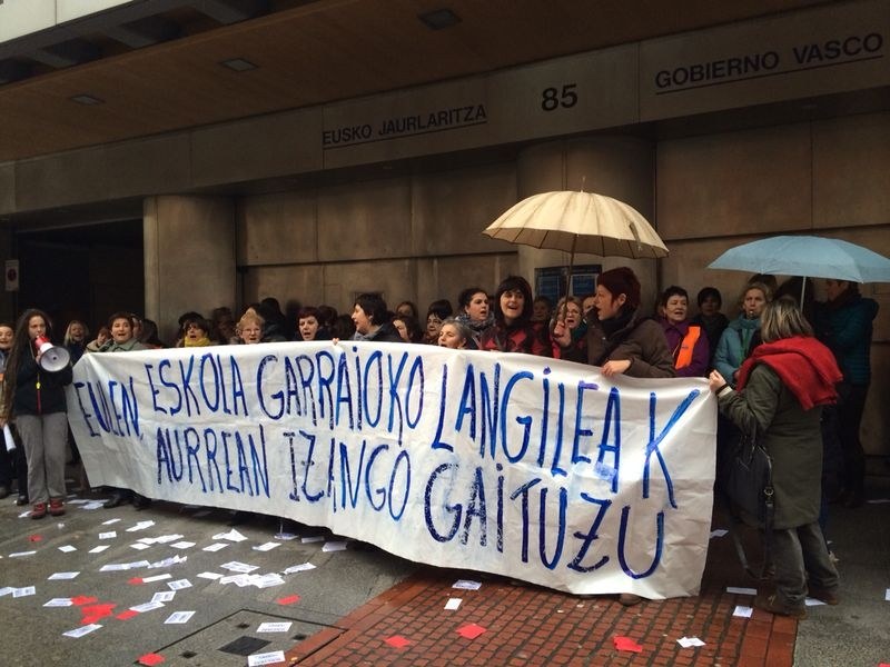 Las monitoras de transporte escolar inician hoy una huelga indefinida