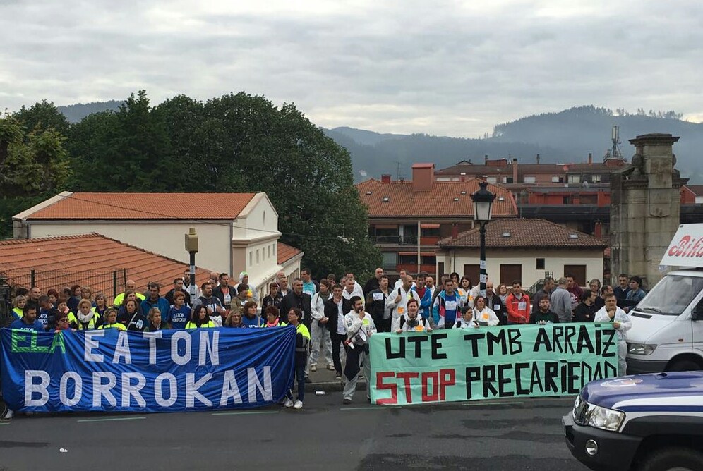 Las plantillas de EATON y la UTE TMB se concentran en las Juntas Generales de Bizkaia