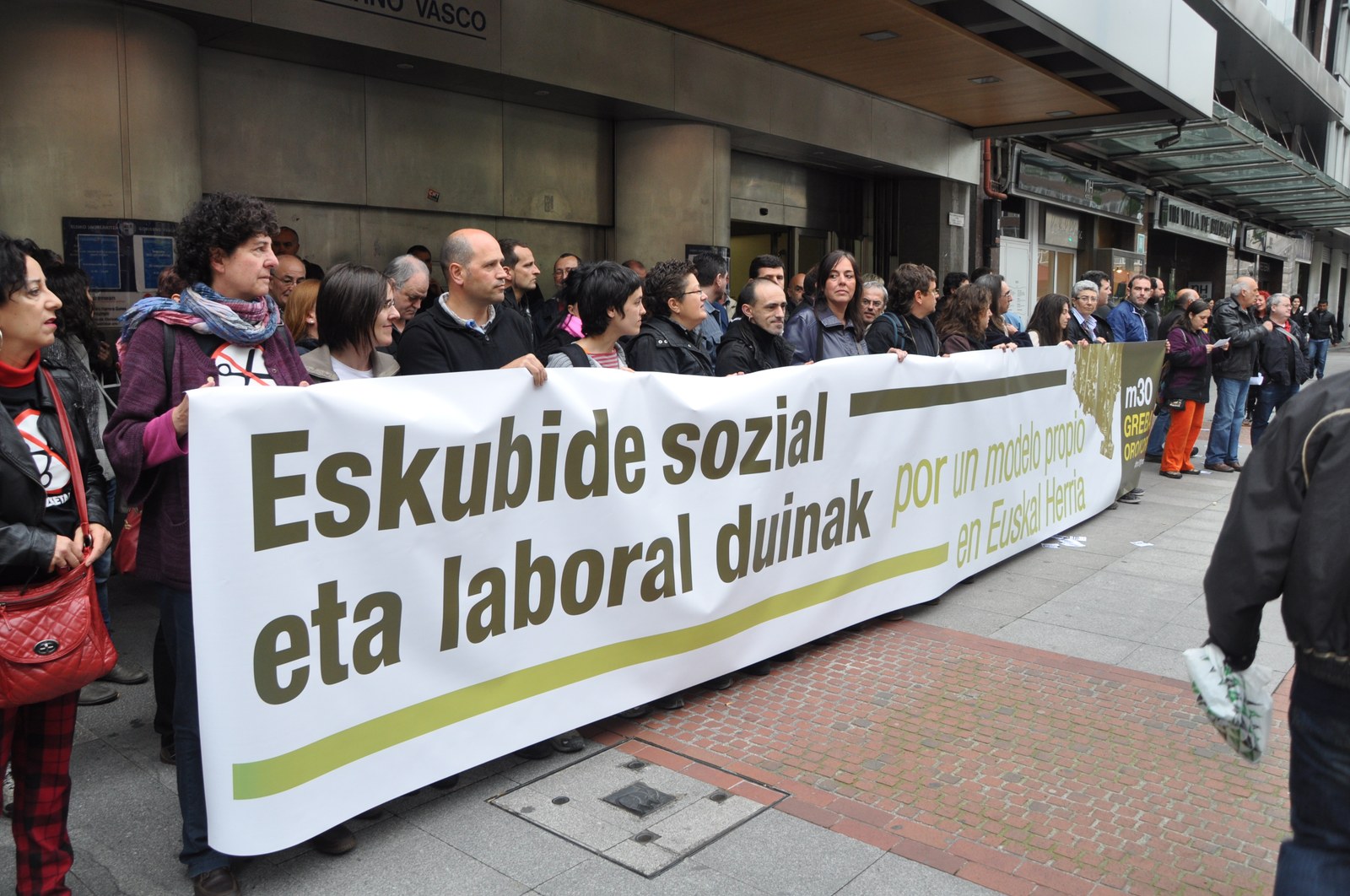 Las políticas presupuestarias y fiscales nos van a seguir condenando al paro, a la pobreza y a la desprotección social