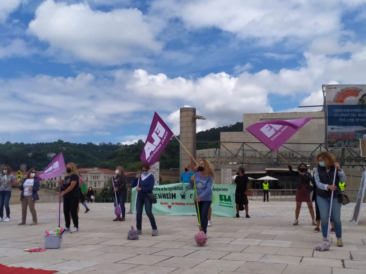 Las trabajadoras de la limpieza del Museo Guggenheim cumplen 91 días de ...