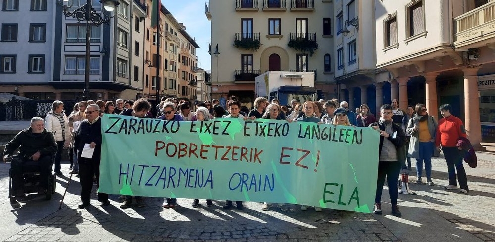 Las trabajadoras se concentran para exigir un convenio que mejore sus condiciones laborales