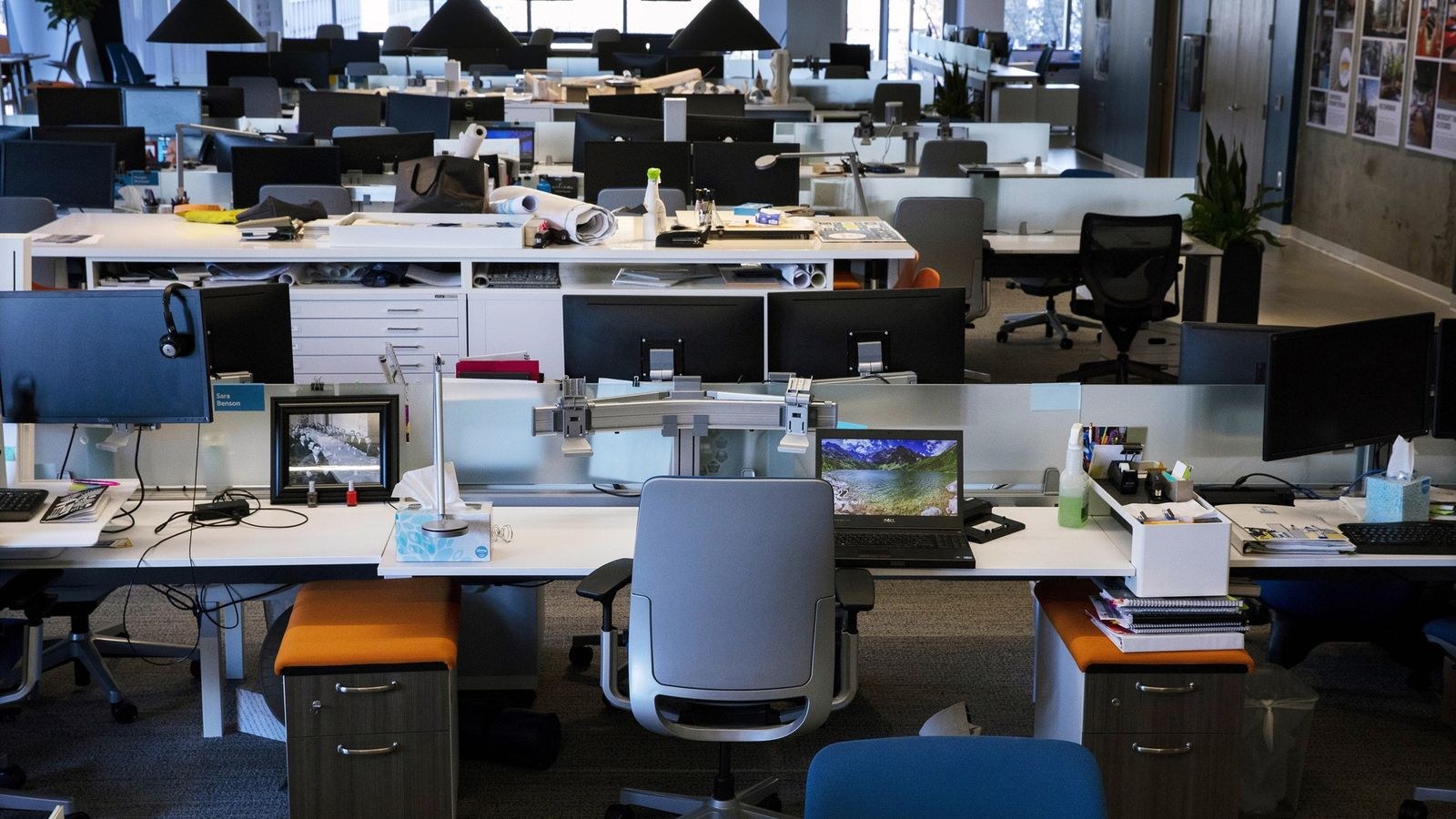 Las trabajadoras y trabajadores del sector de oficinas y despachos se concentrarán ante sus centros de trabajo la semana del 17 al 21 de octubre en defensa del convenio