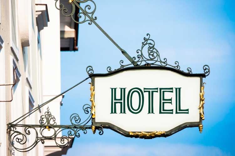 Los contenidos presentado por la patronal de hostelería de Gipuzkoa son insuficientes y fomentan la precariedad