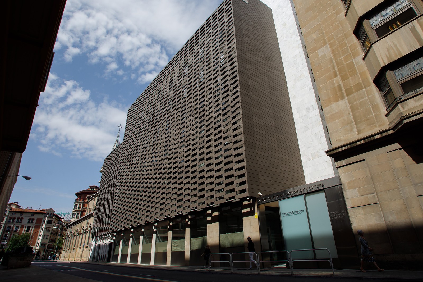 Los presupuestos de Navarra destinan solo el 1,6% a vivienda, según ELA
