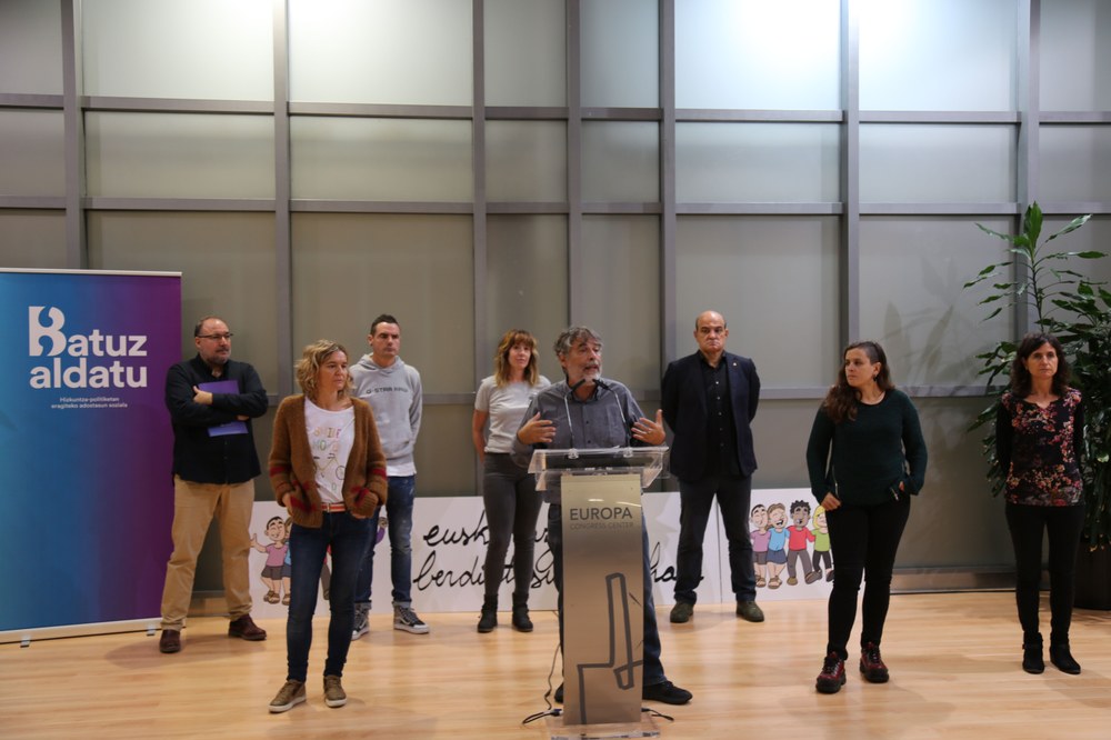 Los principales agentes educativos piden que la Ley vasca de Educación garantice el derecho a la euskaldunización de todo el alumnado