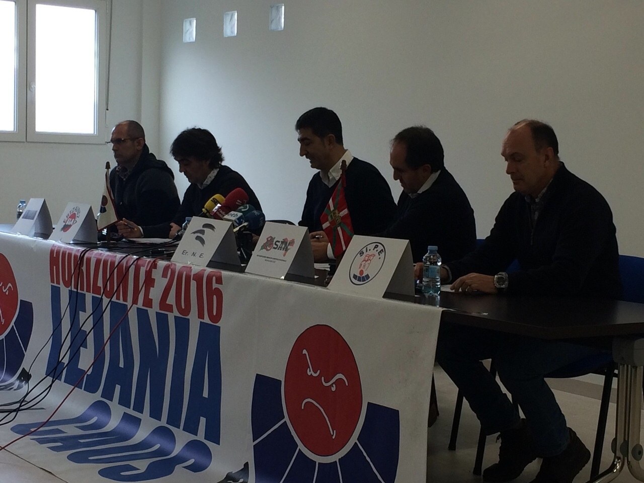 Los sindicatos denuncian la grave situación en que se encuentra la Ertzaintza