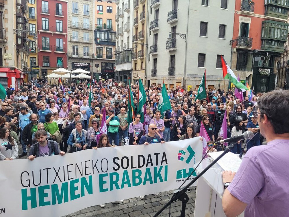 Los sindicatos se reunirán con todos los partidos para tratar el SMI, pero Yolanda Díaz se niega a recibirlos