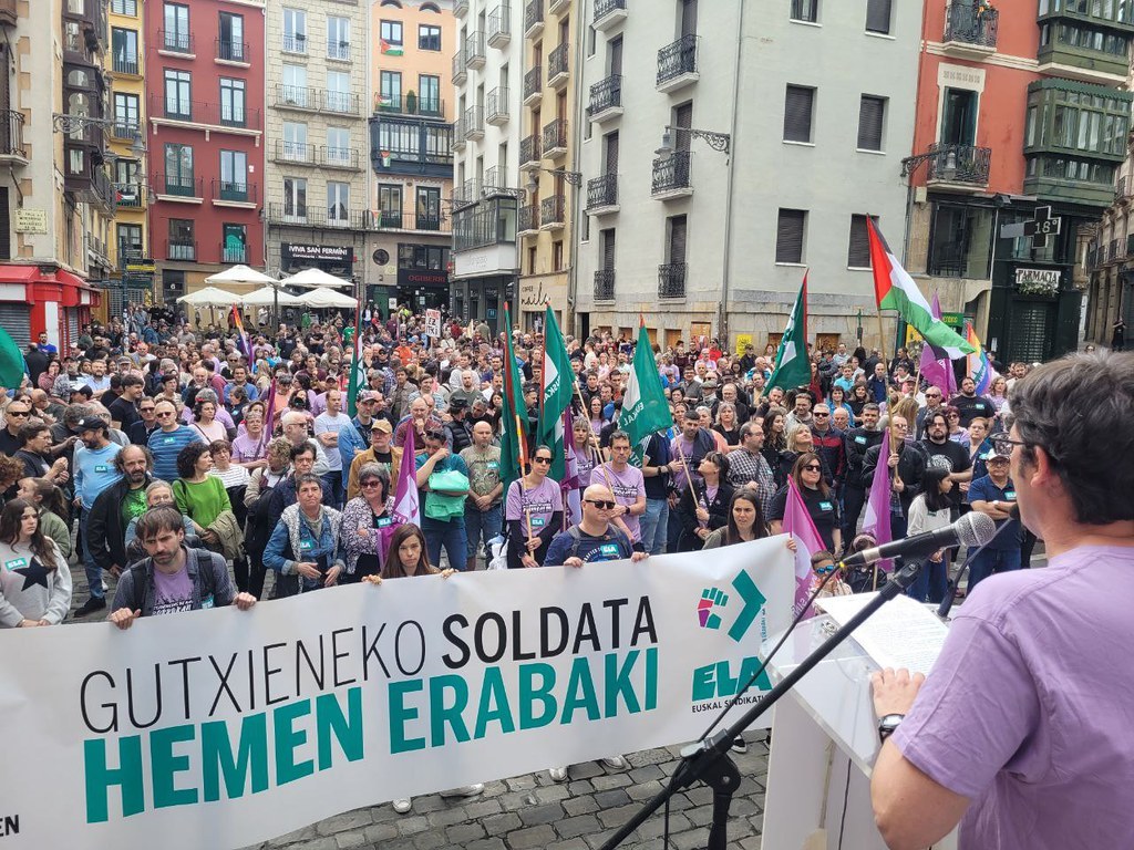 Los sindicatos se reunirán con todos los partidos para tratar el SMI, pero Yolanda Díaz se niega a recibirlos