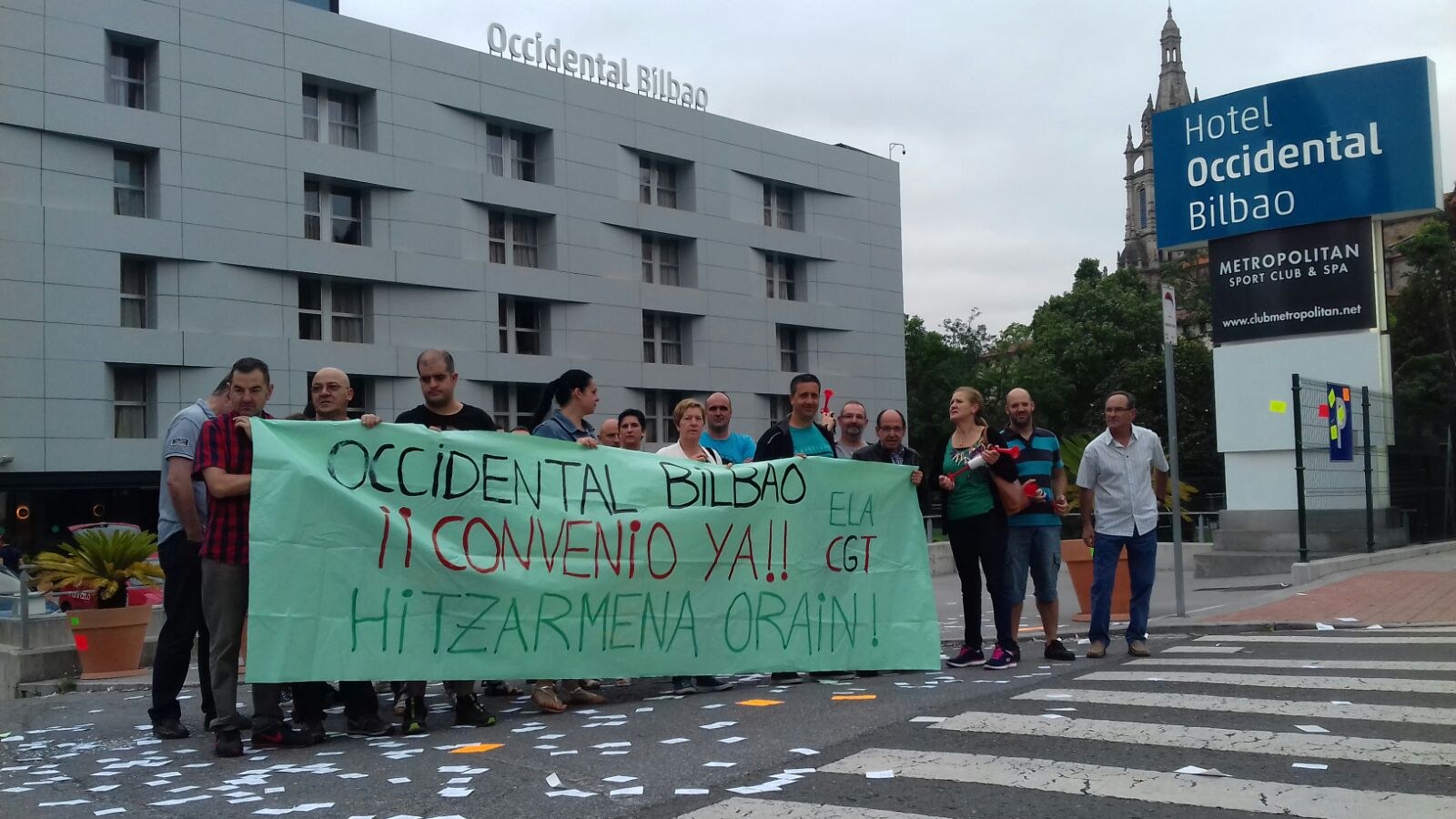 Nueva concentración frente al hotel Occidental para exigir un convenio