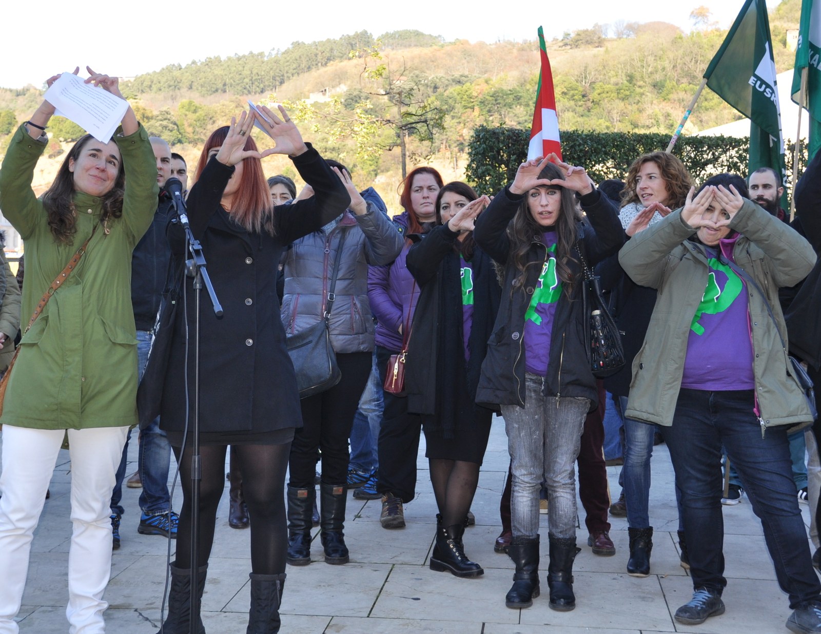 Luchando contra la violencia sexista Luchando contra la violencia sexista