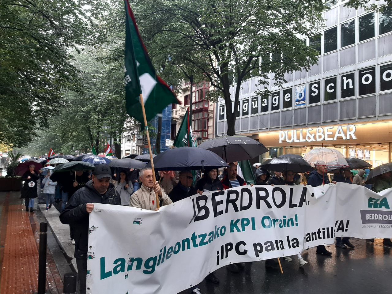 Manifestación de ELA Iberdrola para exigir subidas salariales según el IPC Manifestación de ELA Iberdrola para exigir subidas salariales según el IPC