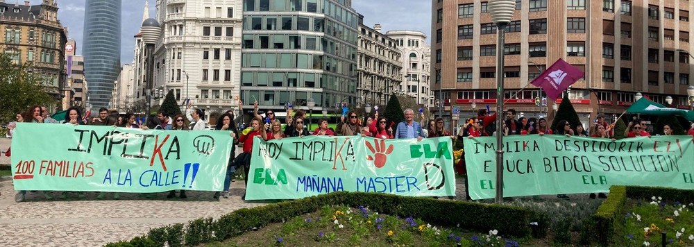 Manifestación en Bilbo de la plantilla en huelga en contra de los despidos