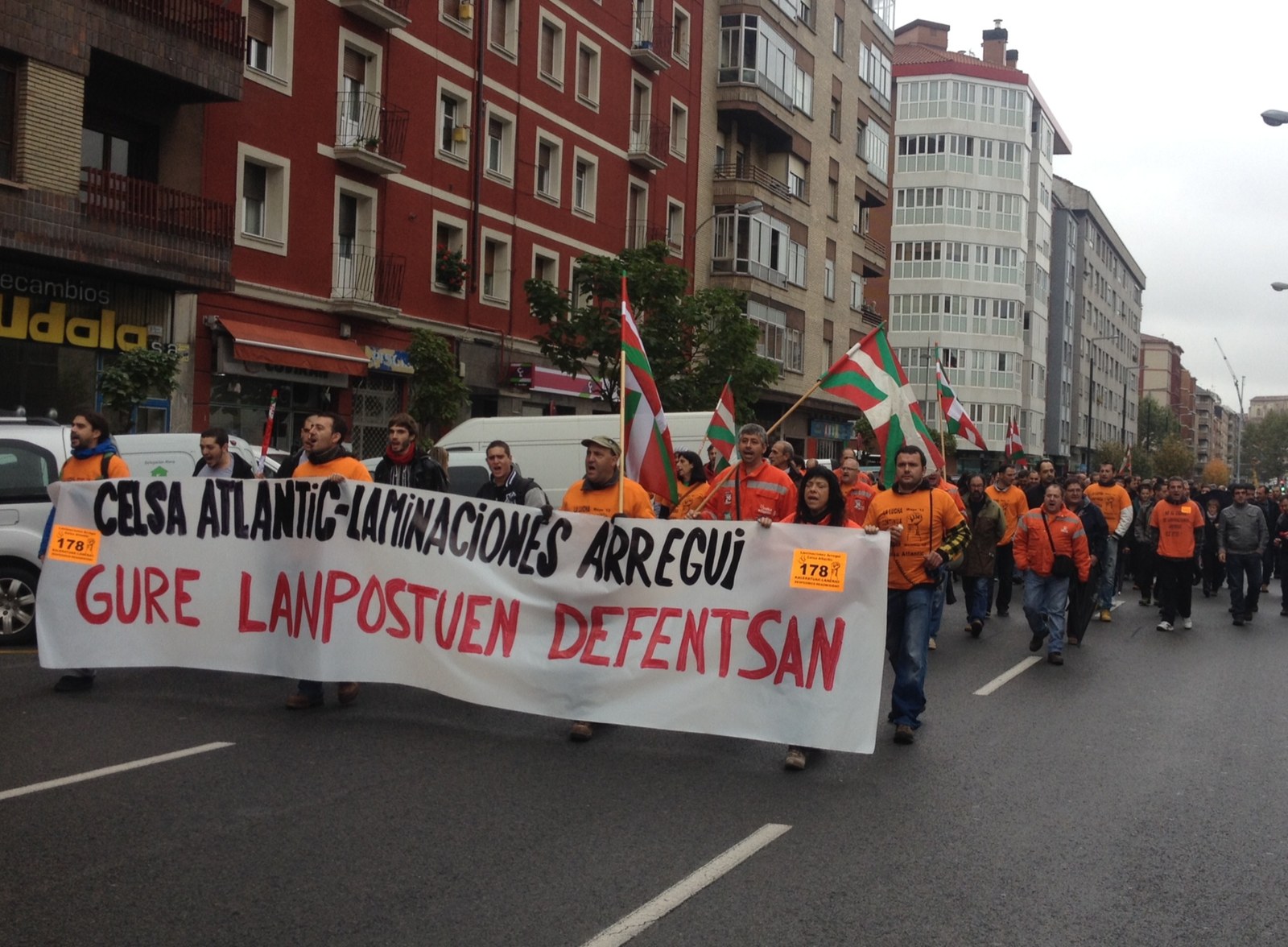 Manifestación en solidaridad con los huelguistas de Celsa Atlantic –Laminaciones Arregui en Gasteiz