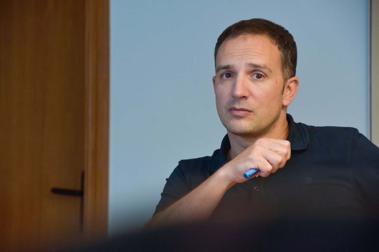 Mitxel Lakuntza: “Detrás del Caso de Miguel hay todo un sistema de privatización que permite hacer negocio con lo público”