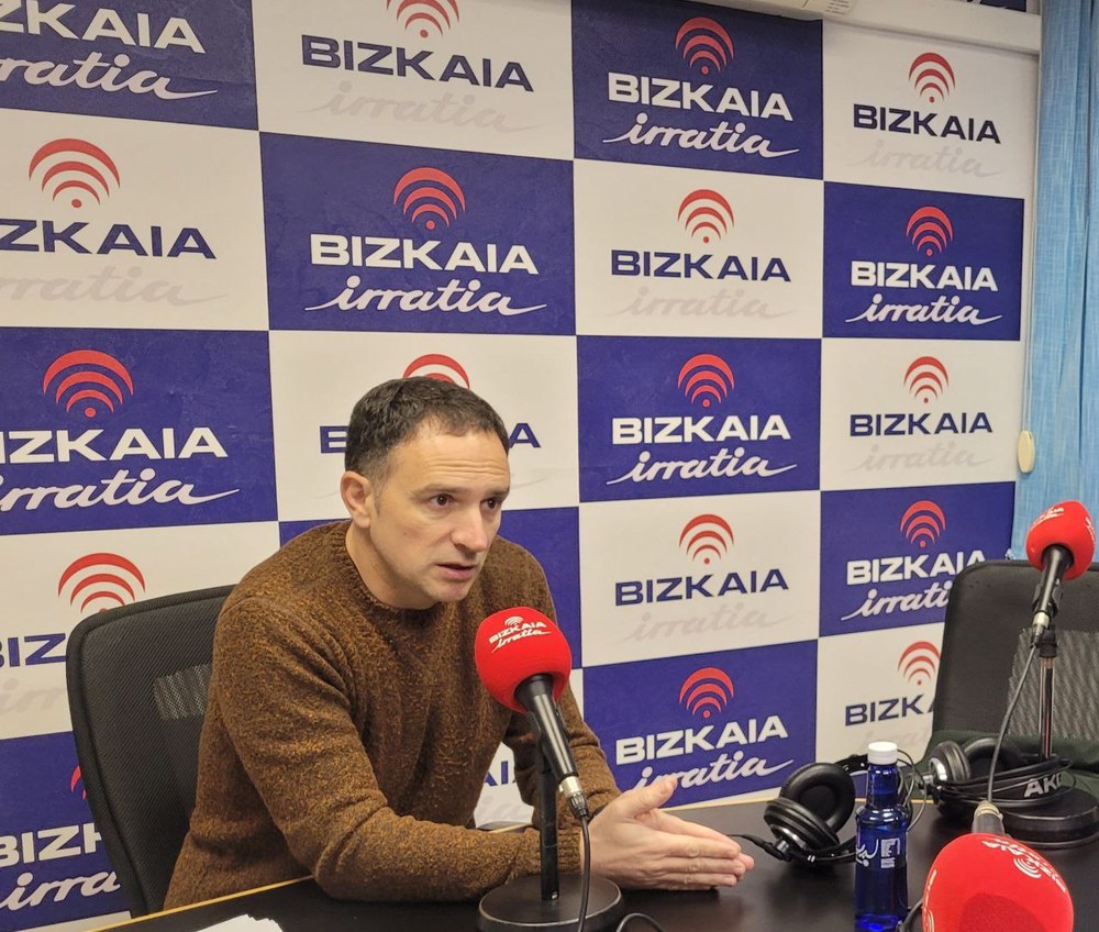 Mitxel Lakuntza: "El SMI se nos impone desde Madrid, queremos conseguir la competencia con una Iniciativa Legislativa Popular"