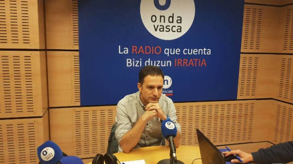 Mitxel Lakuntza: "La interpretación del decreto es inaceptable, vulnera el derecho de los trabajadores a su salud"