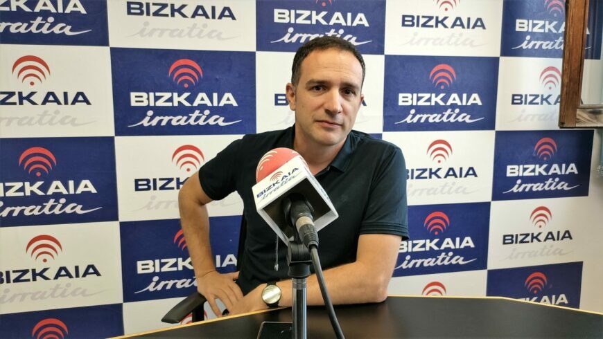 Mitxel Lakuntza, sobre la reducción del servicio en Osakidetza: “Se nos dice que faltan profesionales, pero lo que realmente falta es planificación”