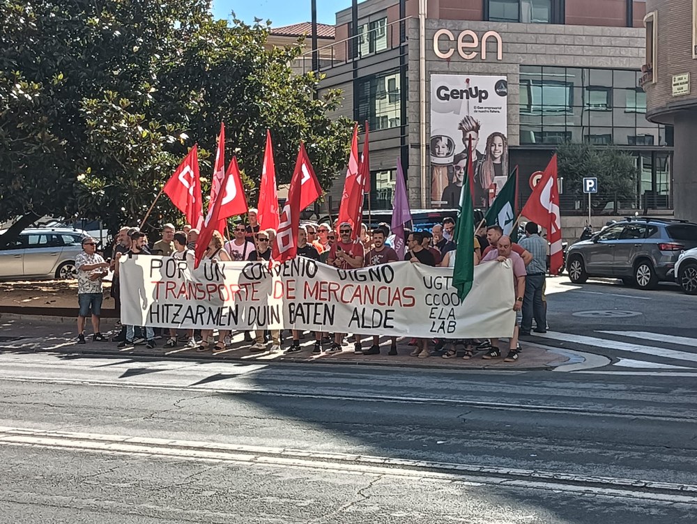 Movilización para denunciar el bloqueo de la patronal en la negociación del convenio