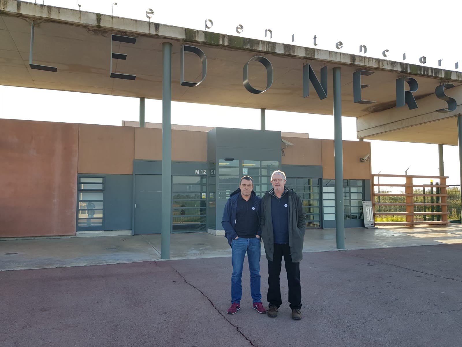 Muñoz se entrevista con presos y presas políticos catalanes