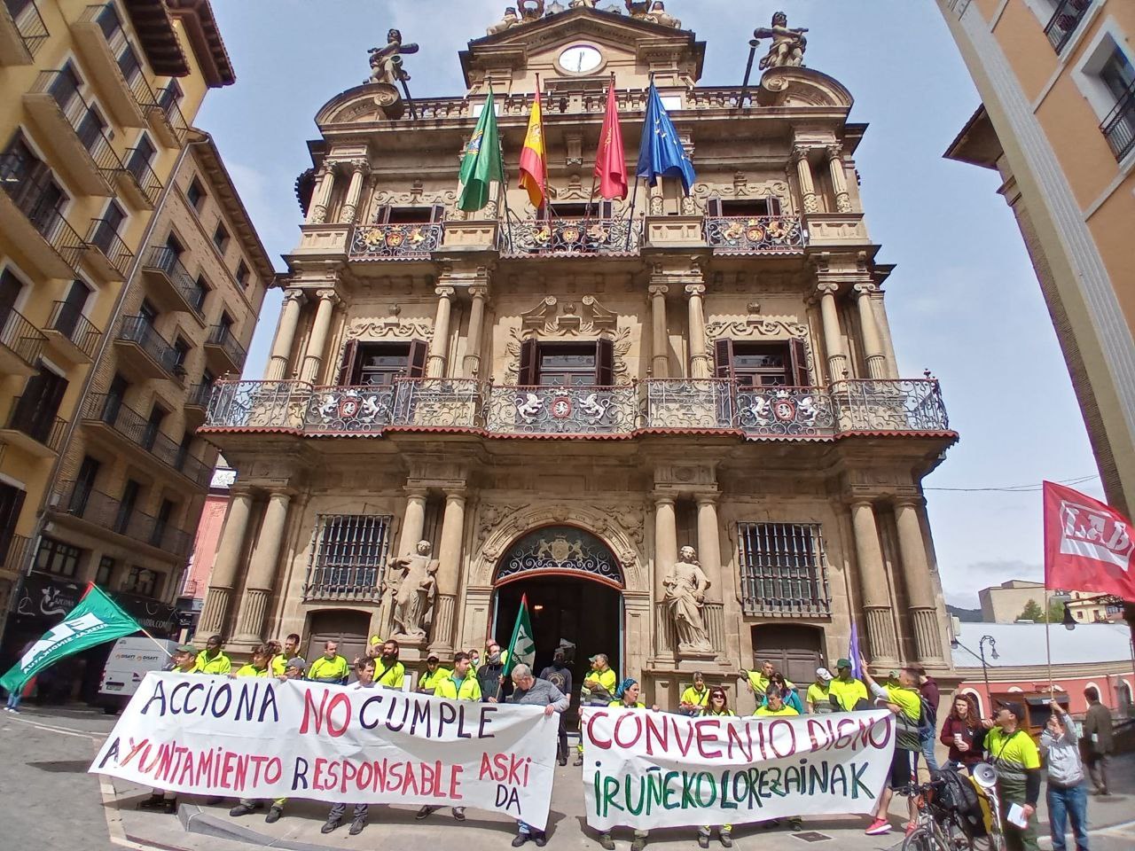 Nuevo seguimiento masivo en el tercer día de huelga del servicio de jardines de Iruña (Acciona)